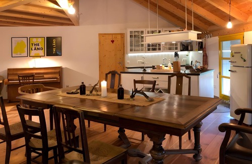 Gengenbach House | Holiday Home with Shared Pool, Terrace and Wi-Fi