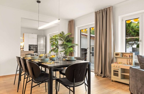 Ruhpolding House | Holiday home with terrace whirlpool, families welcome!