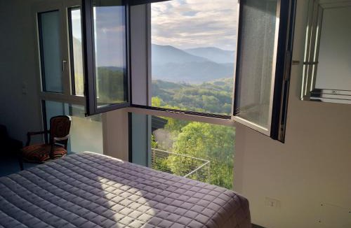 Tarcento House | Holiday Home Wunderschönes Ferienhaus mit Pool und 360- Blick by Interhome