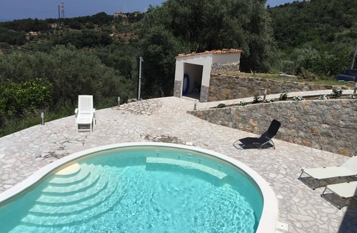 Capri Leone House | Holiday house in the middle of an olive plantation with fantastic sea view