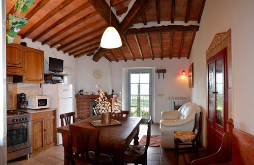 Montecastelli Other | Holiday House in Montecastelli Pisano with Private Parking