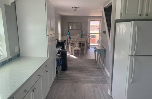 Huron Cottage | Holiday House · Lakeview House on Rye Beach