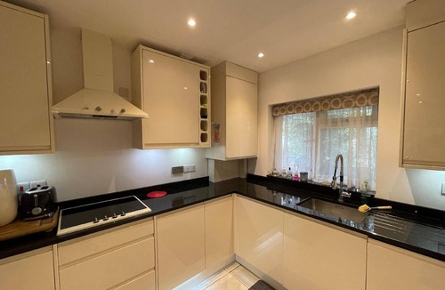 Acton House | Holiday house London for 1 - 7 persons with 4 bedrooms - Row house