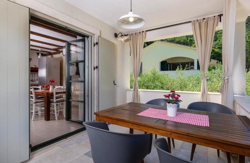 Porozina House | Holiday House - Old Olive