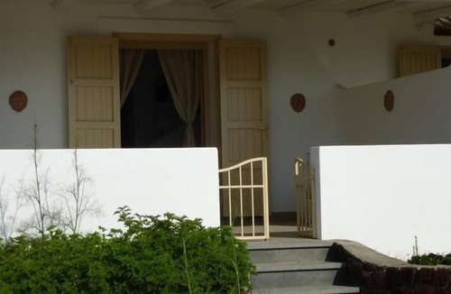San Vincenzo House | Holiday house Stromboli for 2 - 6 persons with 2 bedrooms - Twin house