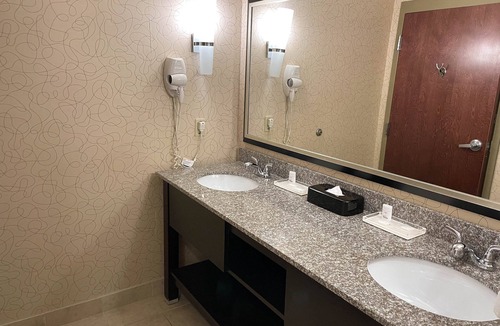 Hoover Hotel | Holiday Inn Birmingham - Hoover by IHG