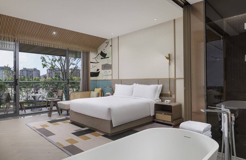 Deqing County Hotel | Holiday Inn Deqing Xinshi Ancient Town by IHG