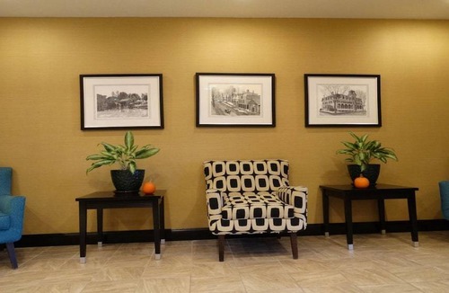 Montgomery Hotel | Holiday Inn Express & Suites Montgomery, an IHG Hotel