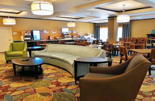 Montgomery Hotel | Holiday Inn Express & Suites Montgomery, an IHG Hotel