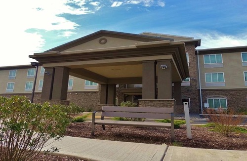 Montgomery Hotel | Holiday Inn Express & Suites Montgomery, an IHG Hotel