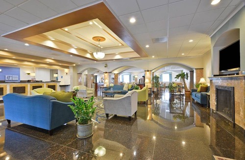 Fort Lewis Hotel | Holiday Inn Express Hotel & Suites Tacoma South - Lakewood, an IHG Hotel