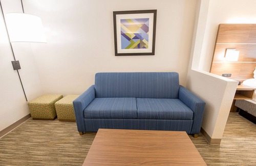 Stone Mountain Hotel | Holiday Inn Express Atlanta-Stone Mountain by IHG