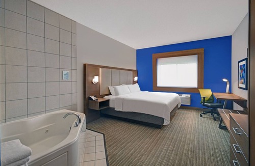 Adrian Hotel | Holiday Inn Express Adrian by IHG