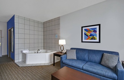 Adrian Hotel | Holiday Inn Express Adrian by IHG