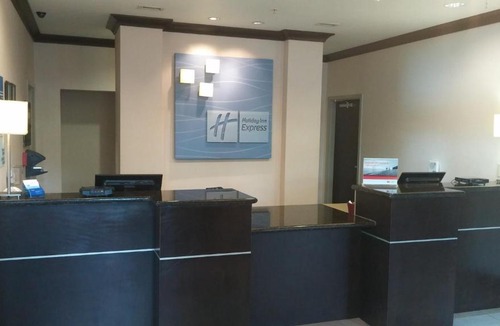 Augusta Hotel | Holiday Inn Express Augusta North by IHG