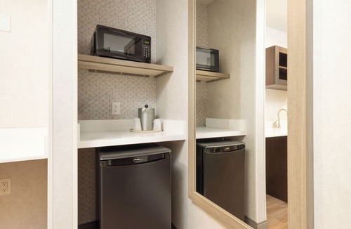 Meridian Hotel | Holiday Inn Express Bellingham by IHG