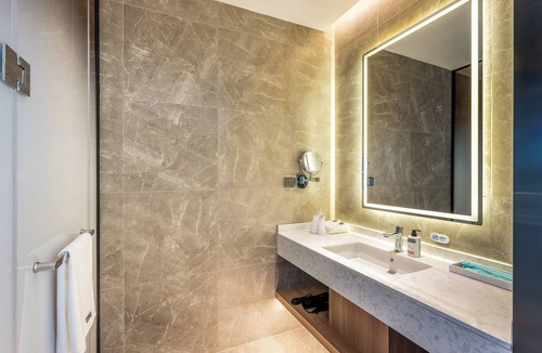 Bincheng District Hotel | Holiday Inn Express Binzhou City Center by IHG