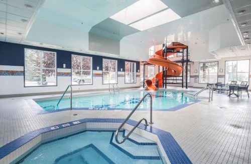 Lake Bonavista Hotel | Holiday Inn Express Calgary South by IHG