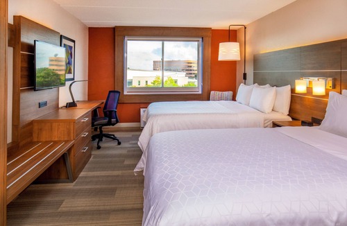 Chesapeake Hotel | Holiday Inn Express Chesapeake - Norfolk by IHG