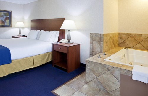 Morrisonville Hotel | Holiday Inn Express Deforest (Madison Area) by IHG