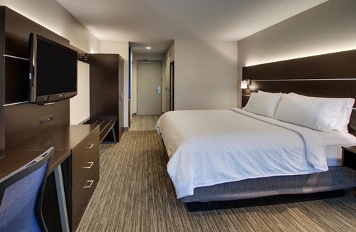 Georgetown Hotel | Holiday Inn Express Georgetown by IHG