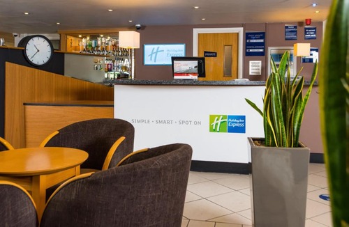 Quedgeley Hotel | Holiday Inn Express Gloucester - South by IHG
