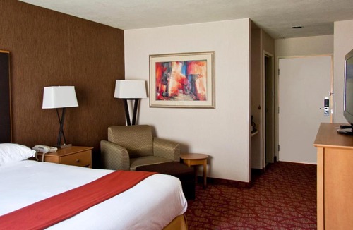 Grants Pass Hotel | Holiday Inn Express Grants Pass by IHG
