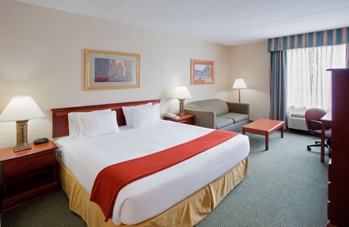 Hanover Hotel | Holiday Inn Express Hanover by IHG