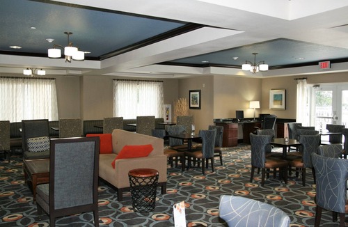 Spring Hill Hotel | Holiday Inn Express Hotel & Suites Brooksville West by IHG