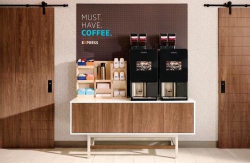 Gunter Afs Hotel | Holiday Inn Express Hotel & Suites Montgomery Boyd-Cooper Parkway by IHG