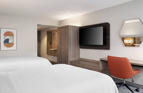 Plainfield Hotel | Holiday Inn Express Indianapolis Airport by IHG
