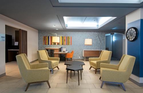 Kamloops Hotel | Holiday Inn Express Kamloops by IHG