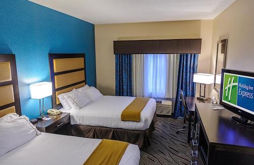 Ludlow Hotel | Holiday Inn Express - Ludlow - Chicopee Area by IHG