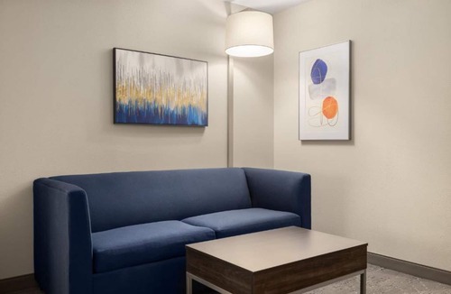 Gunter Afs Hotel | Holiday Inn Express Montgomery - East I-85 by IHG