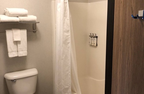 Mount Vernon Hotel | Holiday Inn Express Mt Vernon by IHG