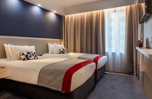 L'Arenas Hotel | Holiday Inn Express Nice Grand Arenas by IHG