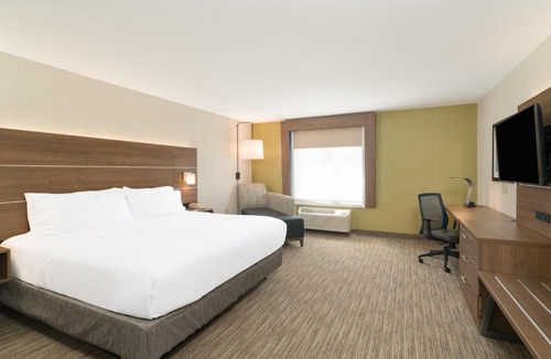 Radcliff Hotel | Holiday Inn Express Radcliff Fort Knox by IHG