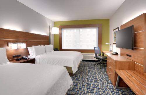 Gainesville Hotel | Holiday Inn Express & Suites Gainesville I-75 by IHG