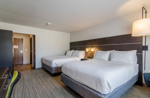 Atchison Hotel | Holiday Inn Express & Suites Atchison by IHG