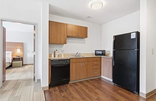 Bethlehem Hotel | Holiday Inn Express & Suites Bethlehem Arpt-Allentown Area