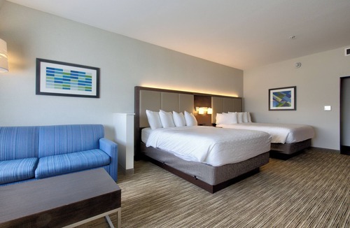 Onalaska Hotel | Holiday Inn Express & Suites Onalaska La Crosse Area by IHG
