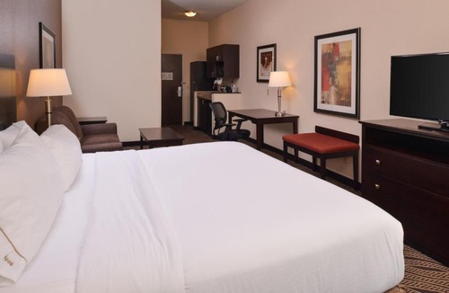 Strabane Hotel | Holiday Inn Express & Suites Washington - Meadow Lands by IHG