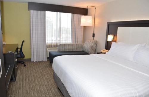 Waterville Hotel | Holiday Inn Express & Suites Waterville - North by IHG