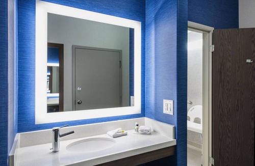 Saskatoon Downtown Hotel | Holiday Inn Express & Suites Saskatoon Centre by IHG