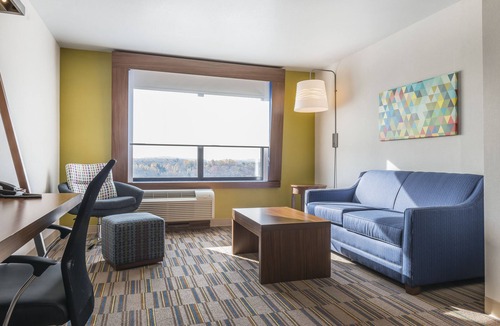 Clarion Hotel | Holiday Inn Express & Suites Clarion by IHG