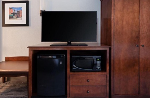 Covington Hotel | Holiday Inn Express & Suites Cincinnati Riverfront by IHG