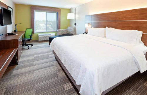 Clovis Hotel | Holiday Inn Express & Suites Clovis Fresno Area by IHG