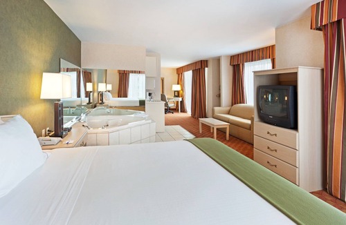 Woodbine Hotel | Holiday Inn Express & Suites Corbin by IHG