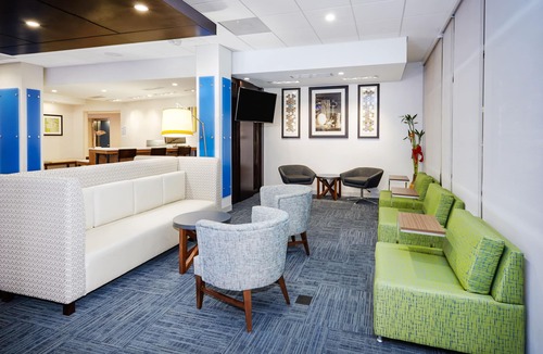 Niles Hotel | Holiday Inn Express & Suites Chicago North Shore - Niles by IHG