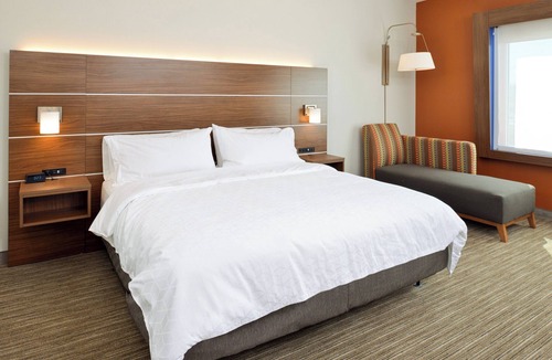 Elko Hotel | Holiday Inn Express & Suites Elko by IHG